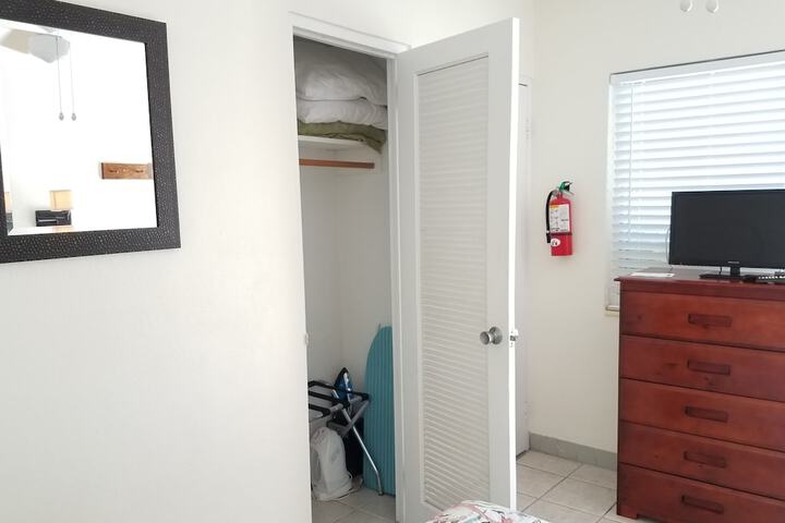 Room 143 of 218