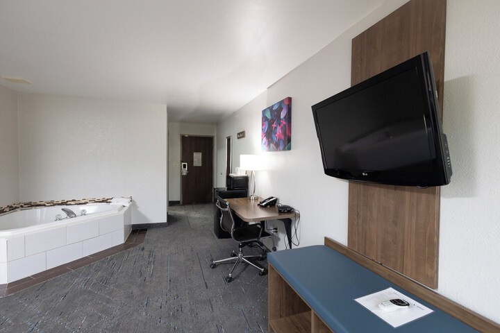 Countryside Inn & Suites