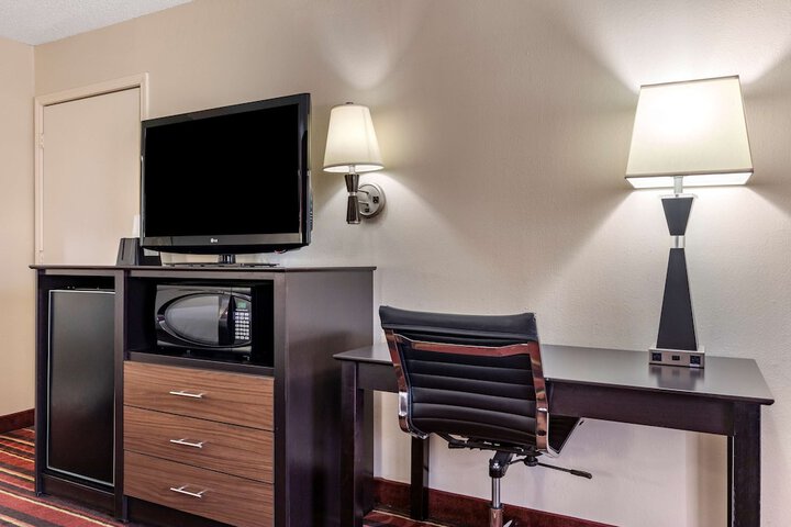 Room 15 of 30