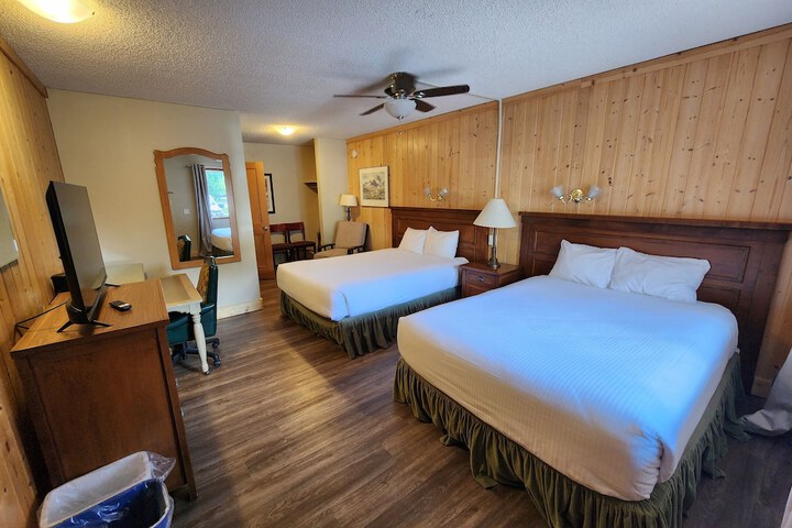 Aspen Village Inn