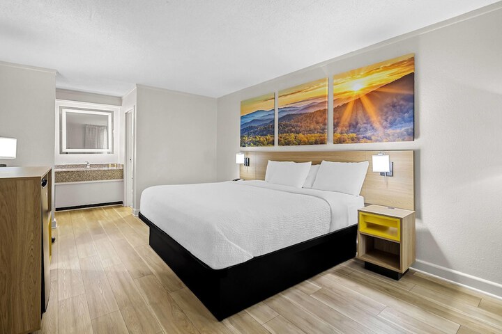 Days Inn by Wyndham Salem