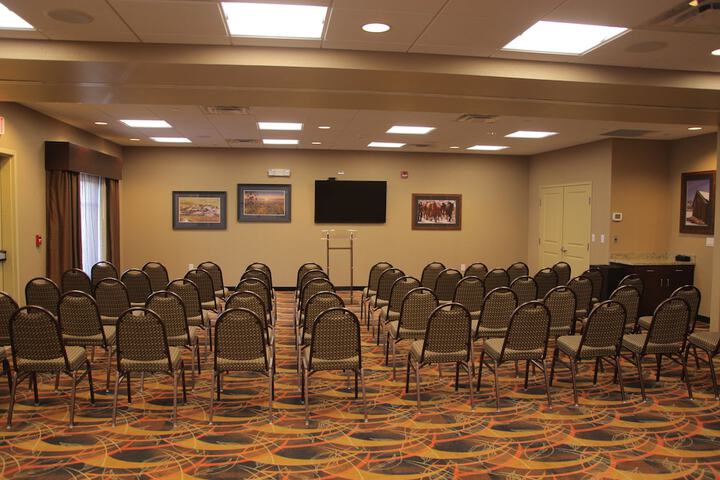 Little Missouri Inn & Suites
