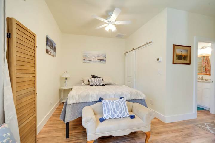 Cozy Casita & Cabana on Lake Marble Falls!
