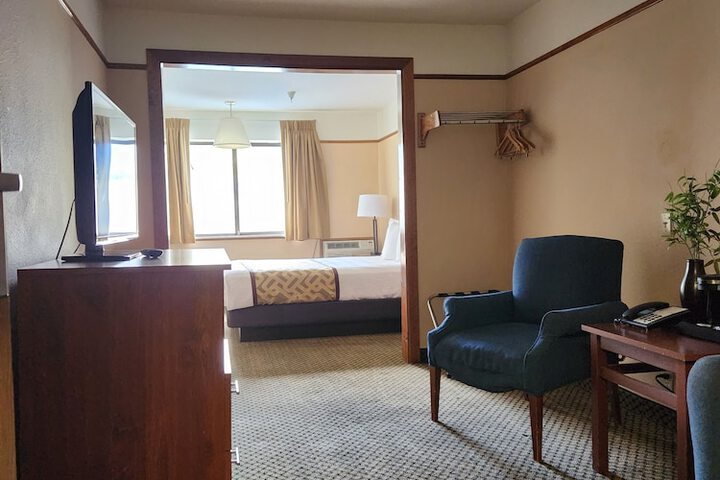 Luxury Inn & Suites