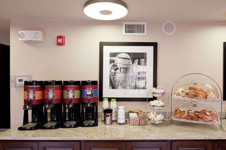 Breakfast/Coffee Service 25 of 32