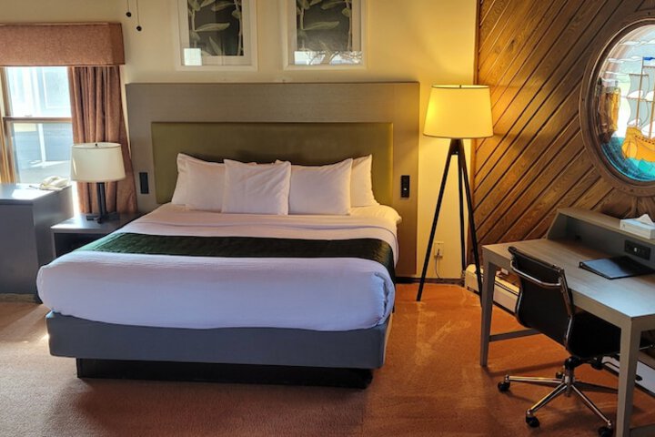 Room 15 of 42