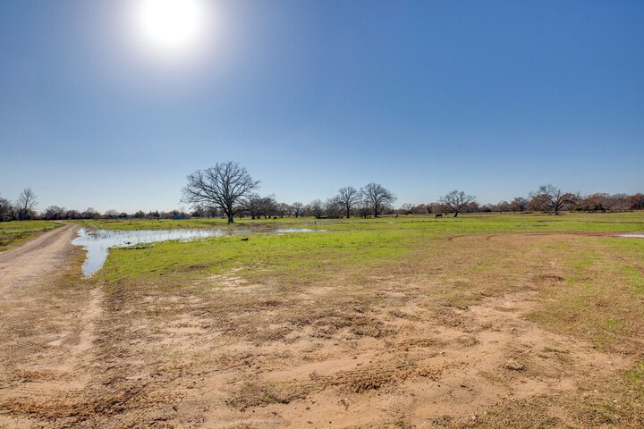 Private Lake On-site: Secluded Retreat in Grant!