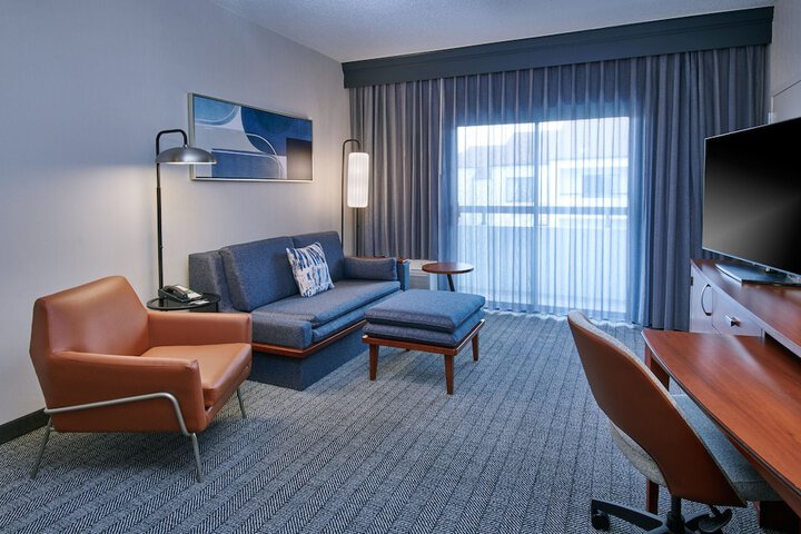 Courtyard by Marriott Detroit Livonia