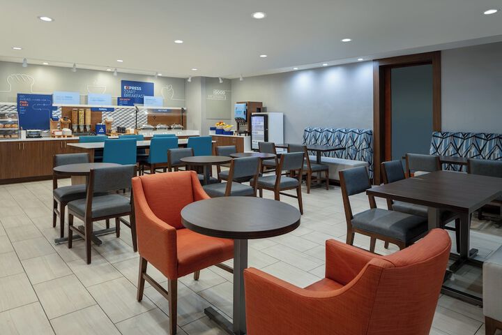Holiday Inn Express Vancouver North - Salmon Creek by IHG