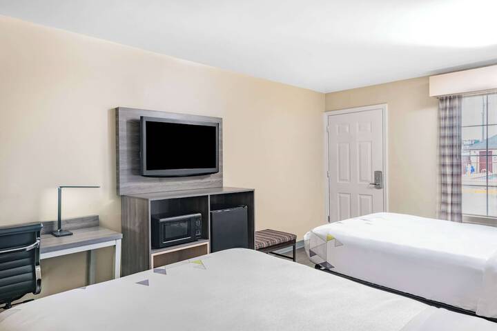 Room 13 of 26