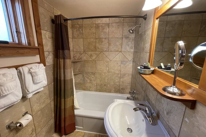 Room 159 of 191