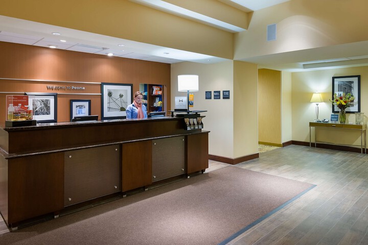 Hampton Inn & Suites Peoria at Grand Prairie IL