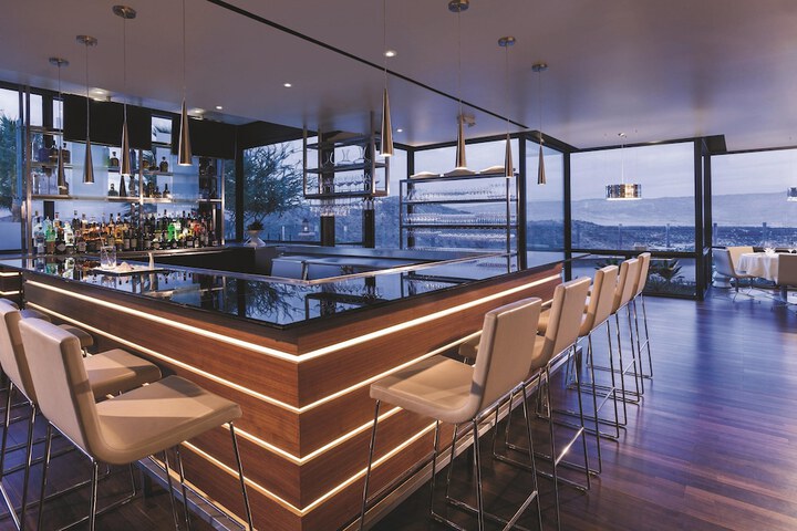 Lounge 85 of 116