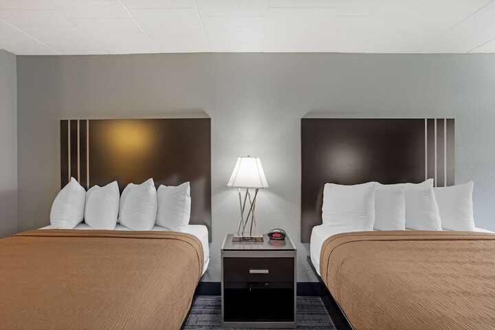 Room 14 of 86