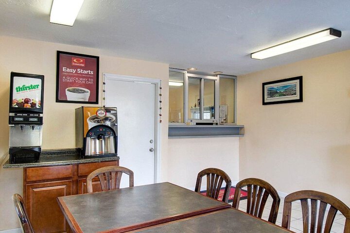Econo Lodge Sharon - Foxborough