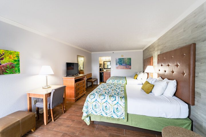 Room 32 of 48