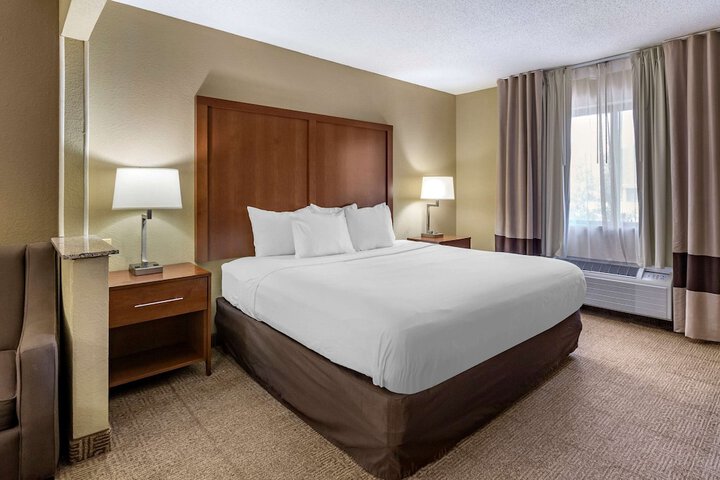 Room 15 of 30