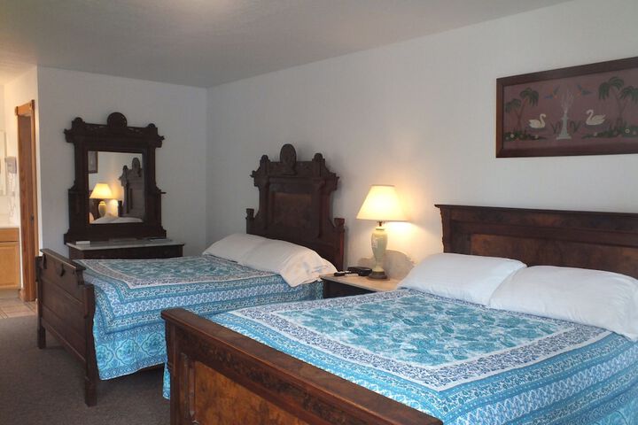 Room 9 of 34