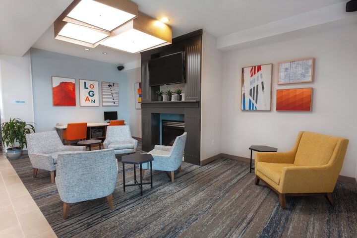 Holiday Inn Express & Suites Logan by IHG