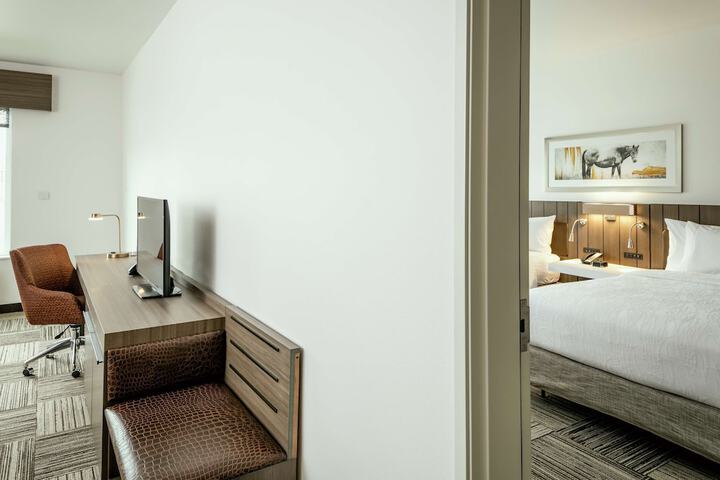 Room 42 of 64