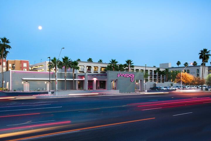 Hotel 2 of 80