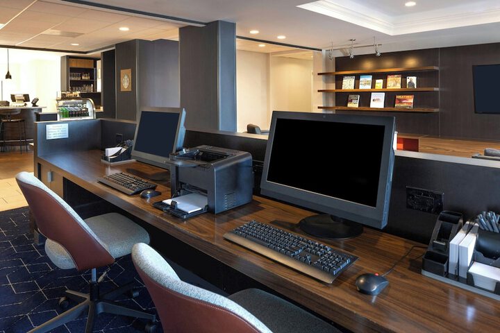 Courtyard by Marriott Burlington Williston