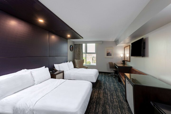 41 Lakefront Hotel Trademark Collection by Wyndham