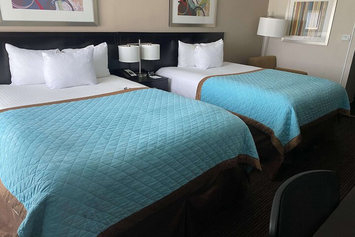 Room 17 of 32