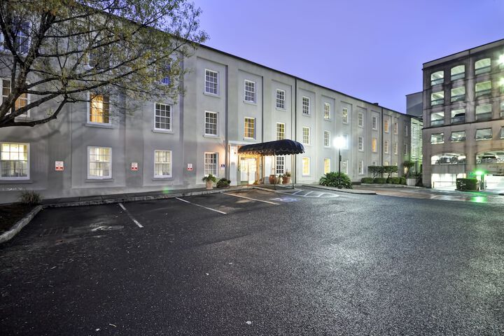 Hotel 8 of 51