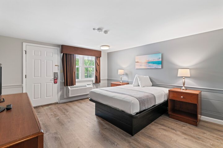 Room 8 of 34