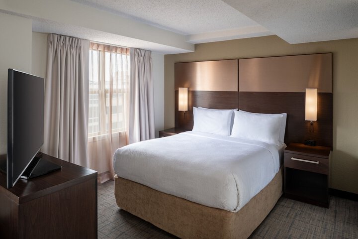 Room 8 of 20
