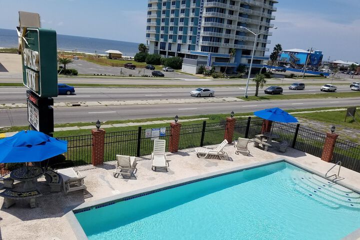 Pool 4 of 27