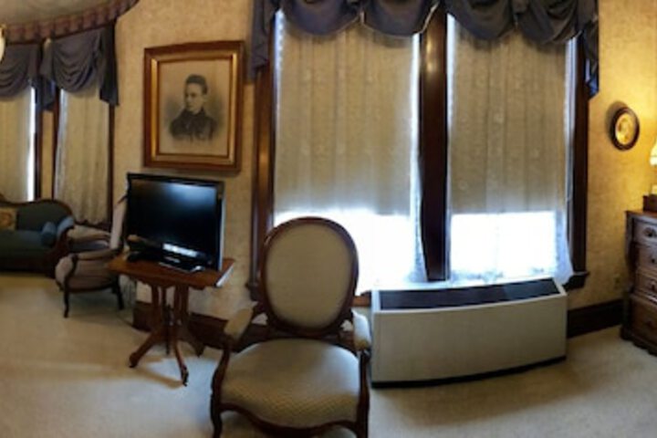 Room 14 of 26
