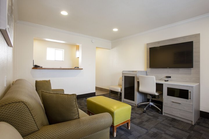 Room 40 of 75