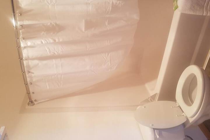 Room 10 of 18