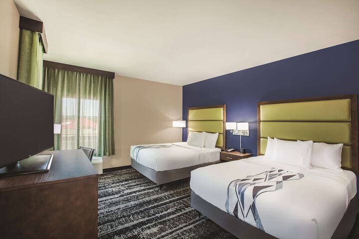La Quinta Inn & Suites by Wyndham Baton Rouge - Port Allen