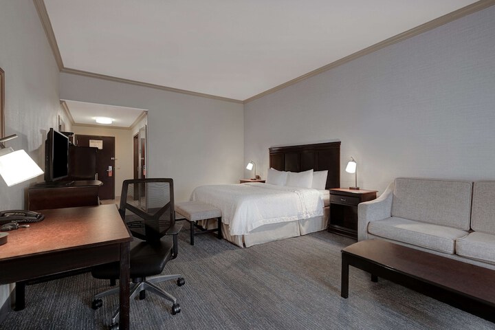 Room 15 of 60