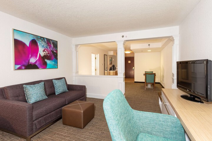 Room 73 of 115