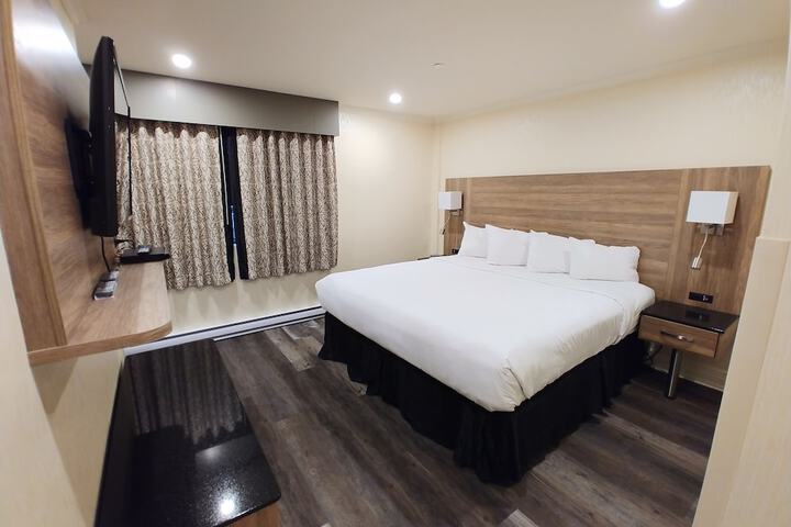 Room 19 of 77