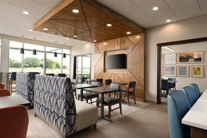 Breakfast/Coffee Service 53 of 59