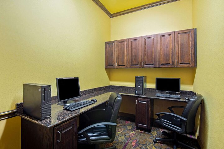Business Center 56 of 57