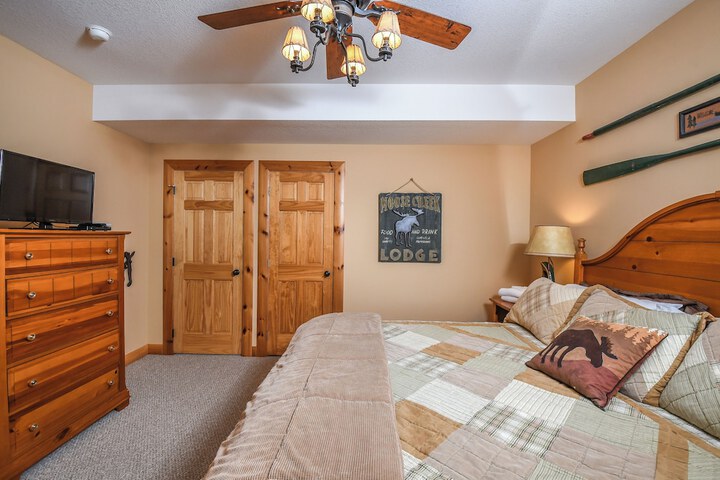 Highlands Heaven by Taylor Made Deep Creek
