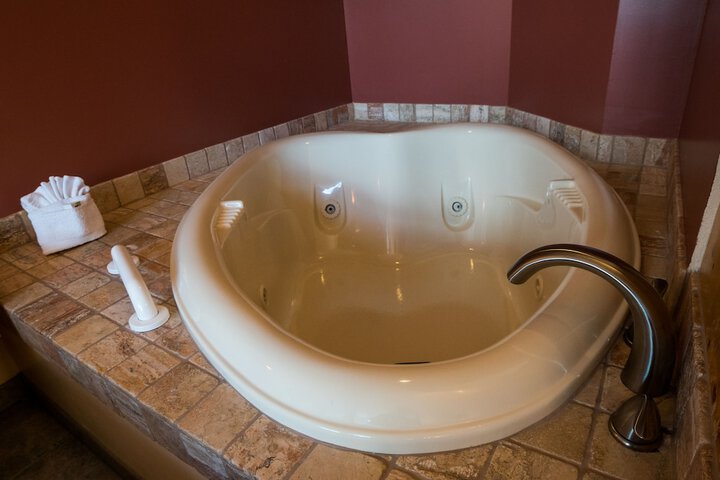 Hot Tub 228 of 242