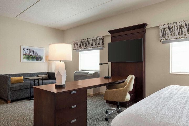 Hampton Inn & Suites Pittsburgh / Waterfront-West Homestead