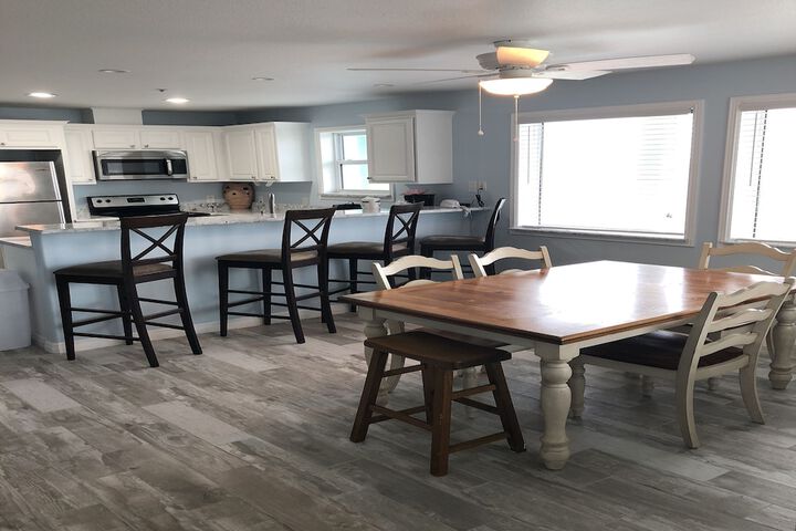 Beachgate CondoSuites and Oceanfront Resort