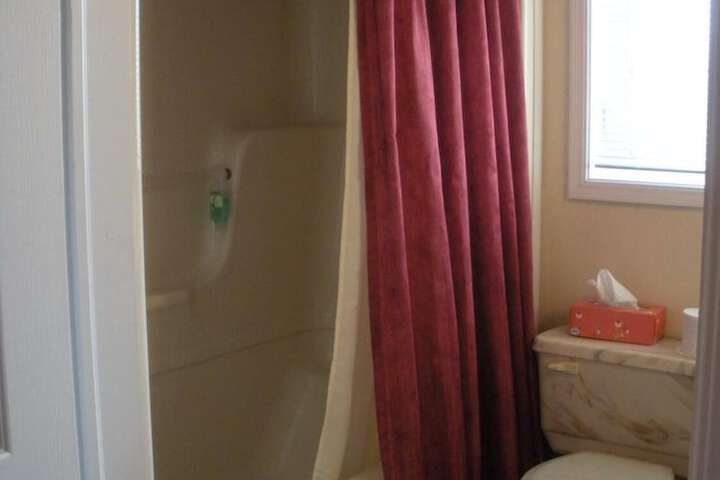 Room 32 of 37