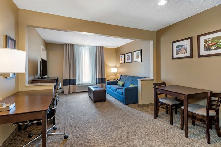 Room 10 of 31