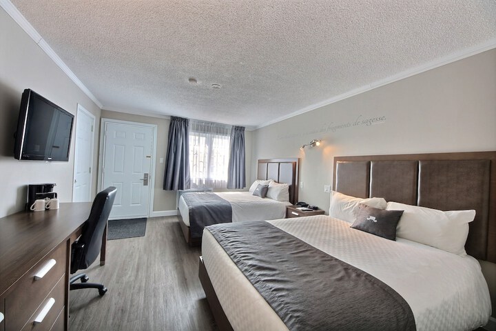 Room 30 of 48