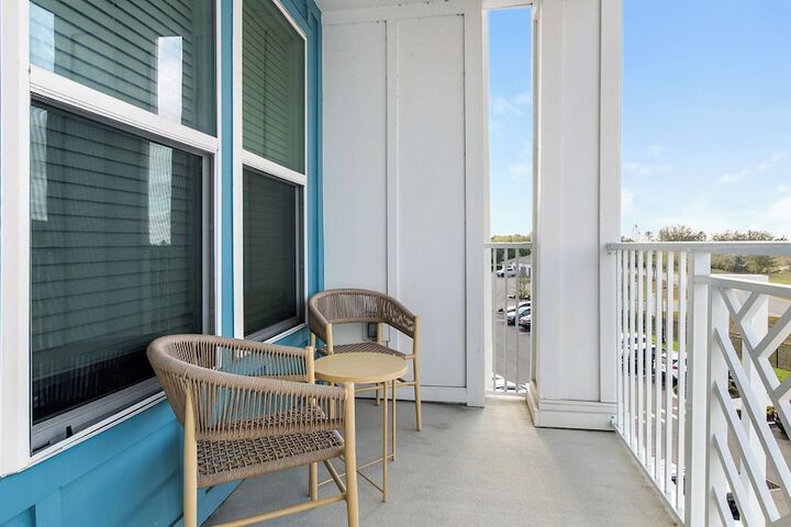 Landing Furnished Apartments near Lake Apopka