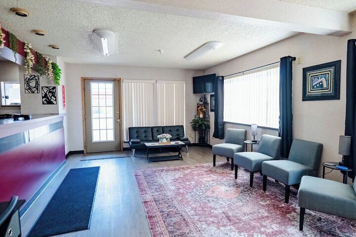 Rose City Inn and Suites